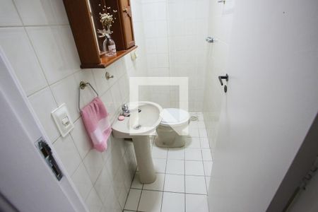 Lavabo de apartamento para alugar com 2 quartos, 75m² em Taquara, Rio de Janeiro