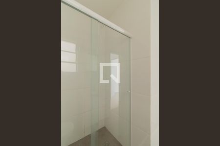 Banheiro de apartamento para alugar com 1 quarto, 48m² em Tristeza, Porto Alegre