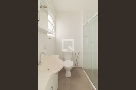 Banheiro de apartamento para alugar com 1 quarto, 48m² em Tristeza, Porto Alegre