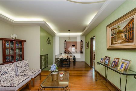 Sala 1 de casa à venda com 5 quartos, 230m² em Álvaro Camargos, Belo Horizonte