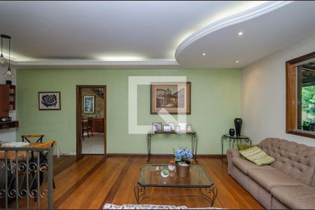 Sala 1 de casa à venda com 5 quartos, 230m² em Álvaro Camargos, Belo Horizonte