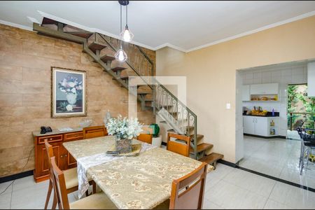 Sala 2 de casa à venda com 5 quartos, 230m² em Álvaro Camargos, Belo Horizonte