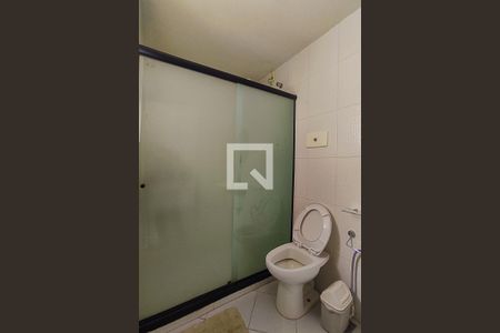 Banheiro da Suíte de apartamento para alugar com 1 quarto, 50m² em Jardim Apipema, Salvador
