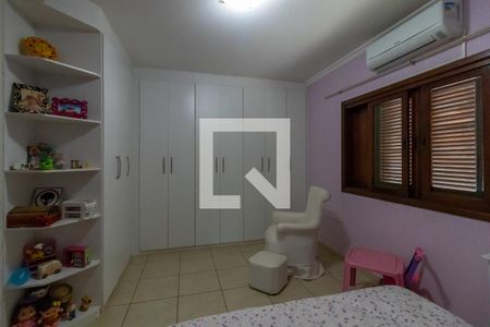 Casa de condomínio à venda com 1200m², 4 quartos e 5 vagas Casa de condomínio à venda com 1200m², 4 quartos e 5 vagas Suíte 2