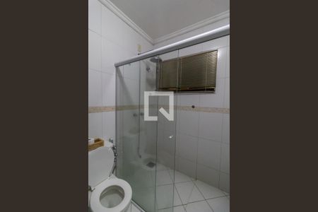 Casa de condomínio à venda com 1200m², 4 quartos e 5 vagas Casa de condomínio à venda com 1200m², 4 quartos e 5 vagasBanheiro da Suíte 3