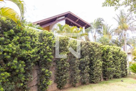 Casa de condomínio à venda com 1200m², 4 quartos e 5 vagas Casa de condomínio à venda com 1200m², 4 quartos e 5 vagasFachada