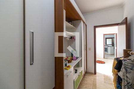 Casa de condomínio à venda com 1200m², 4 quartos e 5 vagas Casa de condomínio à venda com 1200m², 4 quartos e 5 vagasQuarto de Serviço