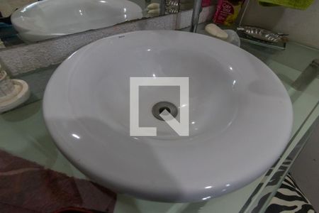 Casa de condomínio à venda com 1200m², 4 quartos e 5 vagas Casa de condomínio à venda com 1200m², 4 quartos e 5 vagasLavabo