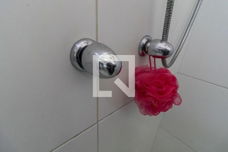 Casa de condomínio à venda com 1200m², 4 quartos e 5 vagas Casa de condomínio à venda com 1200m², 4 quartos e 5 vagasBanheiro da Suíte