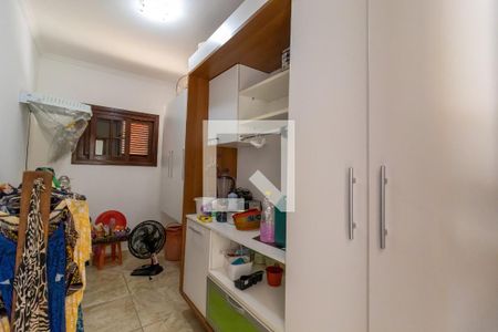 Casa de condomínio à venda com 1200m², 4 quartos e 5 vagas Casa de condomínio à venda com 1200m², 4 quartos e 5 vagasQuarto de Serviço