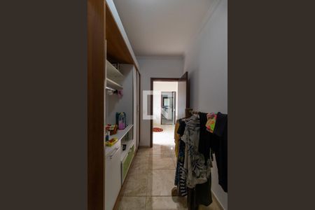 Casa de condomínio à venda com 1200m², 4 quartos e 5 vagas Casa de condomínio à venda com 1200m², 4 quartos e 5 vagasQuarto de Serviço