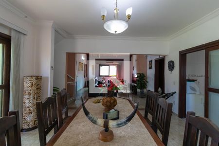 Casa de condomínio à venda com 1200m², 4 quartos e 5 vagas Casa de condomínio à venda com 1200m², 4 quartos e 5 vagasSala