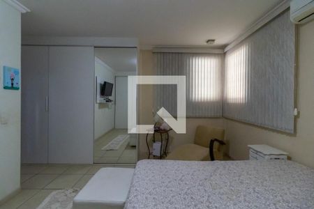 Casa de condomínio à venda com 1200m², 4 quartos e 5 vagas Casa de condomínio à venda com 1200m², 4 quartos e 5 vagasSuíte 1