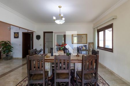 Casa de condomínio à venda com 1200m², 4 quartos e 5 vagas Casa de condomínio à venda com 1200m², 4 quartos e 5 vagasSala