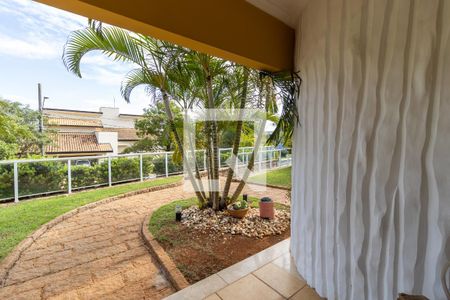Casa de condomínio à venda com 1200m², 4 quartos e 5 vagas Casa de condomínio à venda com 1200m², 4 quartos e 5 vagasVaranda da Sala
