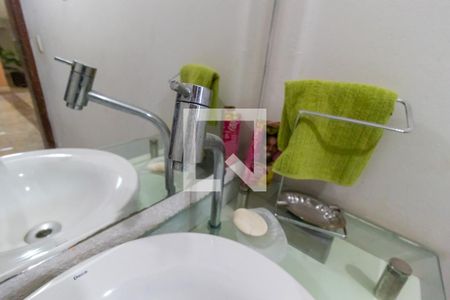 Casa de condomínio à venda com 1200m², 4 quartos e 5 vagas Casa de condomínio à venda com 1200m², 4 quartos e 5 vagasLavabo