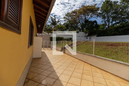 Casa de condomínio à venda com 1200m², 4 quartos e 5 vagas Casa de condomínio à venda com 1200m², 4 quartos e 5 vagasQuintal