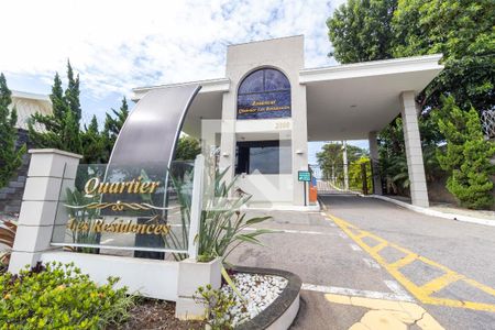 Casa de condomínio à venda com 1200m², 4 quartos e 5 vagas Casa de condomínio à venda com 1200m², 4 quartos e 5 vagasFachada