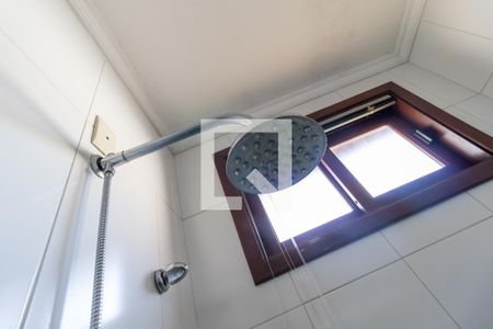 Casa de condomínio à venda com 1200m², 4 quartos e 5 vagas Casa de condomínio à venda com 1200m², 4 quartos e 5 vagasBanheiro da Suíte