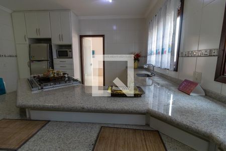 Casa de condomínio à venda com 1200m², 4 quartos e 5 vagas Casa de condomínio à venda com 1200m², 4 quartos e 5 vagasCozinha