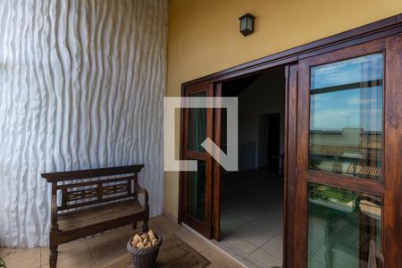 Casa de condomínio à venda com 1200m², 4 quartos e 5 vagas Casa de condomínio à venda com 1200m², 4 quartos e 5 vagasVaranda da Sala 2