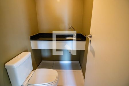 Banheiro Social de apartamento para alugar com 2 quartos, 96m² em Vila Cordeiro, São Paulo