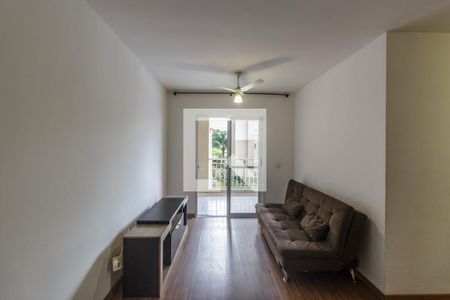 Sala de TV de apartamento à venda com 3 quartos, 78m² em Jardim Tupanci, Barueri