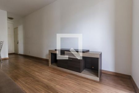 Sala de TV de apartamento à venda com 3 quartos, 78m² em Jardim Tupanci, Barueri