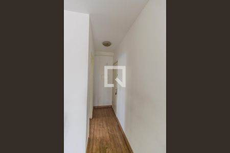 Entrada de apartamento à venda com 3 quartos, 78m² em Jardim Tupanci, Barueri