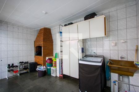 Casa à venda com 200m², 5 quartos e 1 vaga Casa à venda com 200m², 5 quartos e 1 vagaCasa 1 - Área de serviço