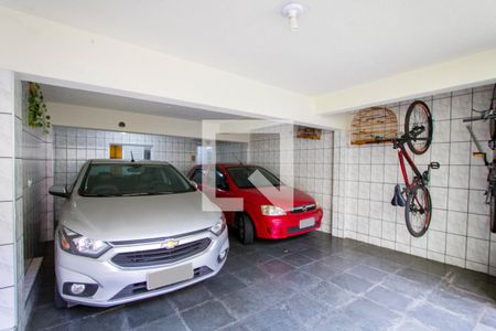 Casa à venda com 200m², 5 quartos e 1 vaga Casa à venda com 200m², 5 quartos e 1 vagaGaragem