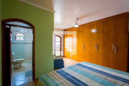 Casa 1 - Quarto 1 - Suíte de casa à venda com 5 quartos, 200m² em Vila Progresso, Santo André