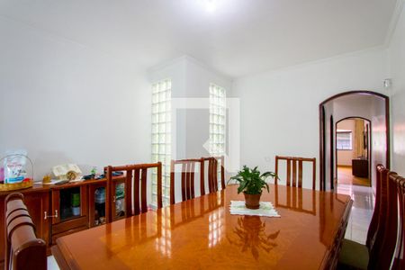 Casa à venda com 200m², 5 quartos e 1 vaga Casa à venda com 200m², 5 quartos e 1 vagaCasa 1 - Copa