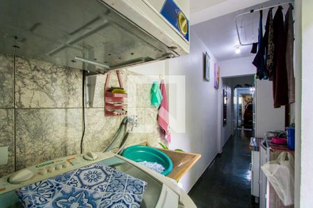 Casa à venda com 200m², 5 quartos e 1 vaga Casa à venda com 200m², 5 quartos e 1 vagaCasa 2 - Área de serviço