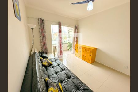 Sala de TV de apartamento para alugar com 1 quarto, 52m² em Guilhermina, Florianópolis