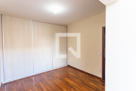 Suíte de apartamento para alugar com 3 quartos, 95m² em Sagrada Família, Belo Horizonte