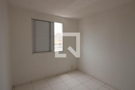 Quarto 2 de apartamento para alugar com 2 quartos, 44m² em Vila Carmosina, São Paulo