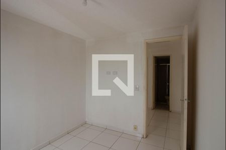Quarto 1 de apartamento para alugar com 2 quartos, 44m² em Vila Carmosina, São Paulo