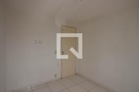Quarto 2 de apartamento para alugar com 2 quartos, 44m² em Vila Carmosina, São Paulo
