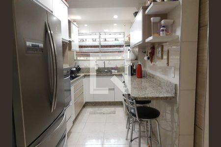 Casa à venda com 3 quartos, 144m² em Vila Mariana, São Paulo