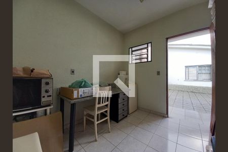 Casa à venda com 2 quartos, 150m² em Cambuci, São Paulo