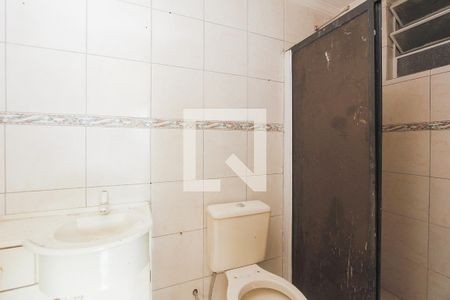 Banheiro de apartamento à venda com 1 quarto, 45m² em Jardim Lindóia, Porto Alegre