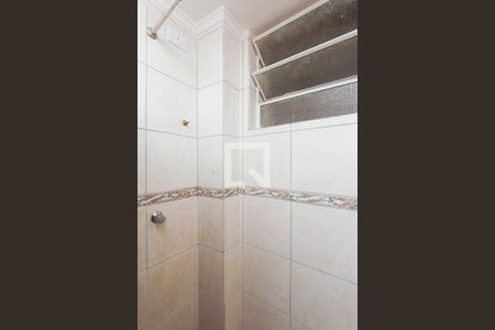 Banheiro de apartamento para alugar com 1 quarto, 45m² em Jardim Lindóia, Porto Alegre