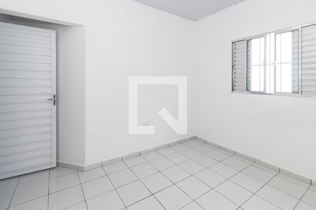 Quarto  de casa para alugar com 1 quarto, 65m² em Vila Firmiano Pinto, São Paulo