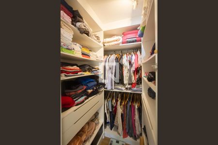 Closet Suíte de apartamento para alugar com 2 quartos, 68m² em Jardim Dom Bosco, São Paulo