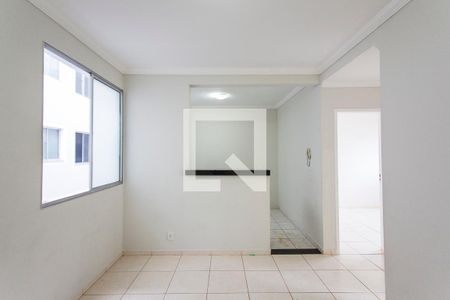 Sala de apartamento para alugar com 2 quartos, 45m² em Morada da Colina, Uberlândia