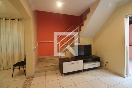 Sala de casa para alugar com 3 quartos, 387m² em Vila Aquilino, Santo André