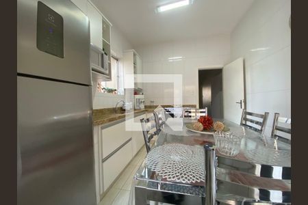 Casa à venda com 3 quartos, 201m² em Salgado Filho, Belo Horizonte