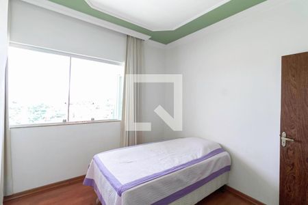 Quarto de casa à venda com 4 quartos, 360m² em Santa Mônica, Belo Horizonte