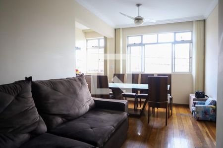 Sala de apartamento à venda com 3 quartos, 110m² em Padre Eustáquio, Belo Horizonte